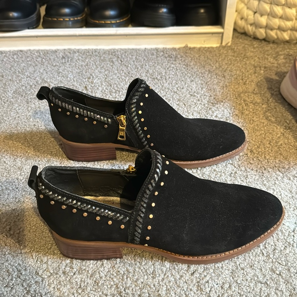 Latigo booties